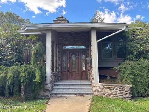806 Nandy Dr, Kingston, PA, 18704-5606 | Card Image