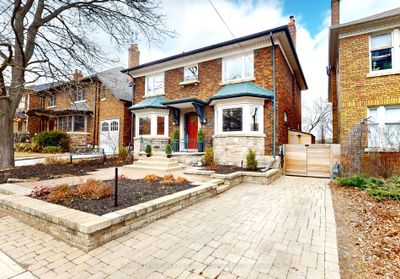 23 Kennedy Park Rd, House other with 4 bedrooms, 3 bathrooms and 1 parking in Toronto ON | Image 2