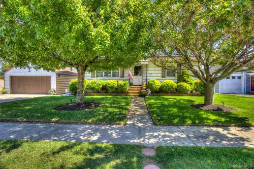 1 Alexine Ave, East Rockaway, NY, 11518-1537 | Card Image