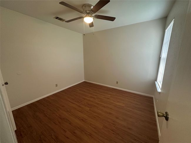 Secondary bedroom 1 | Image 11