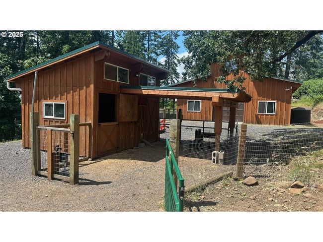 86561 R R Baker Rd, House other with 3 bedrooms, 3 bathrooms and 2 parking in Springfield OR | Image 25