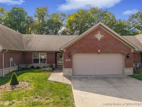 1918 Majestic Meadows Dr, Clarksville, IN, 47129-9075 | Card Image