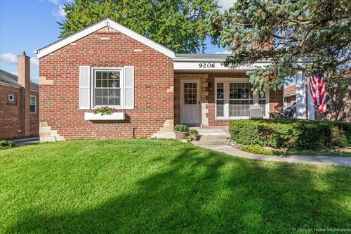 9206 S Troy Ave, Evergreen Park, IL, 60805-1630 | Card Image