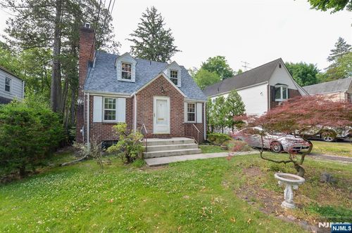 125 Eastview Ave, Leonia, NJ, 07605-1506 | Card Image