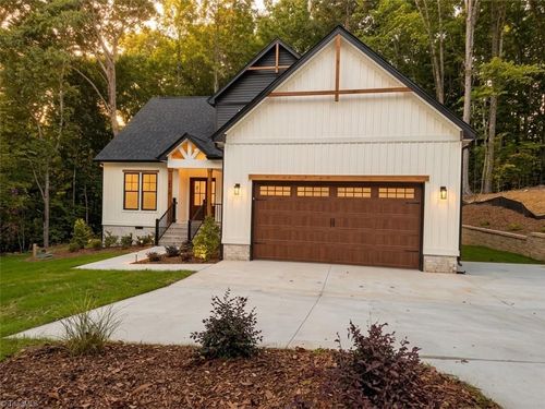 210 Birchwood Ln, Mocksville, NC, 27028-2928 | Card Image