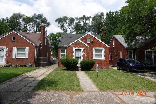 11207 Rossiter St, Detroit, MI, 48224-1627 | Card Image