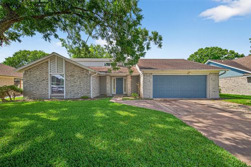 5225 Glenvalley Dr, La Porte, TX, 77571-2811 | Card Image