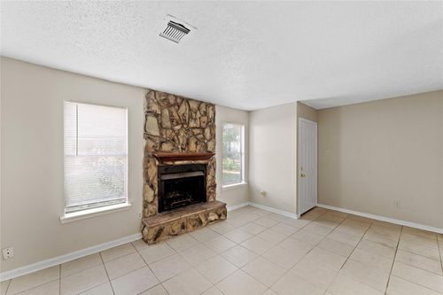 e-5810 Twisted Pine Ct, Houston, TX, 77039-6417 | Card Image