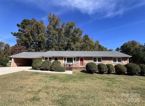 901 Henry St, Kings Mountain, NC, 28086-2518 | Card Image