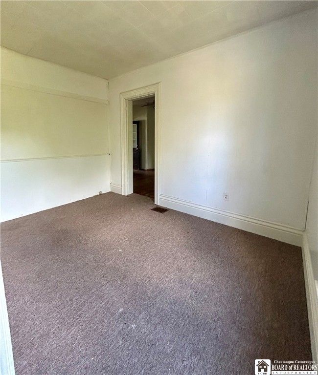 Lower bedroom 1 | Image 12