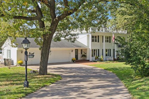 8420 Palm St Nw, Coon Rapids, MN, 55433-5954 | Card Image