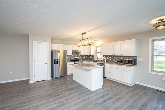 120 Saxon Cv, House other with 3 bedrooms, 2 bathrooms and null parking in Eaton OH | Image 6