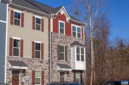 2045 Landon Ln, CHARLOTTESVILLE, VA, 22911-7416 | Card Image