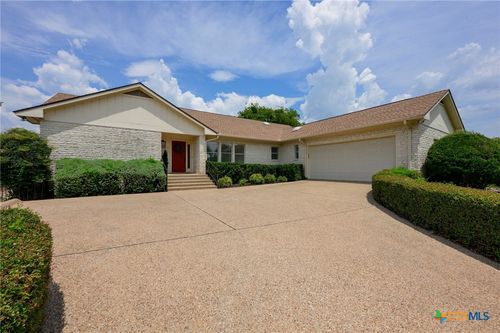 911 Vanguard St, Lakeway, TX, 78734-5128 | Card Image