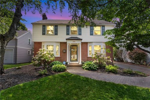 27 Covington Rd, Irondequoit, NY, 14617-4527 | Card Image