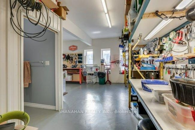 5271 Nauvoo Rd, Home with 0 bedrooms, 2 bathrooms and 10 parking in Warwick ON | Image 22