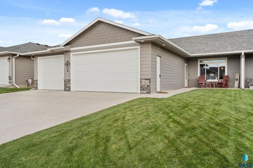 5400 S Mumford Ave, Sioux Falls, SD, 57108-3257 | Card Image