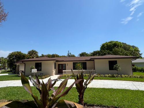 135 E Ilex Dr, Lake Park, FL, 33403-2821 | Card Image