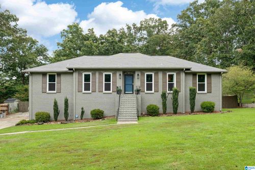 3432 Tamassee Ln, Hoover, AL, 35226-2633 | Card Image