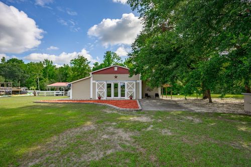 24 Dream Ln, Lake City, SC, 29560-7897 | Card Image