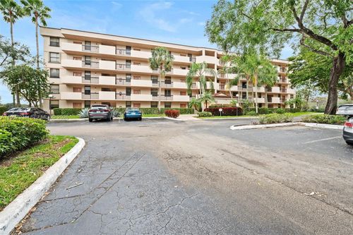 403-2768 S Carambola Cir S, Coconut Creek, FL, 33066 | Card Image