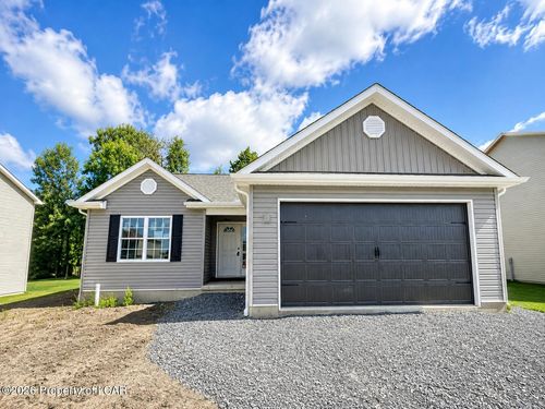 517 Wisteria Dr, Pittston, PA, 18641-3207 | Card Image