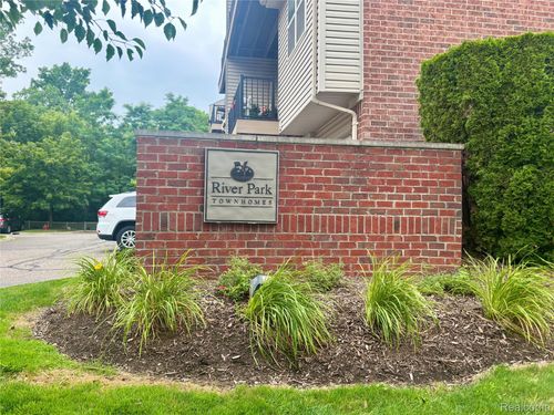713 River Park Village Blvd, Northville, MI, 48167-2777 | Card Image