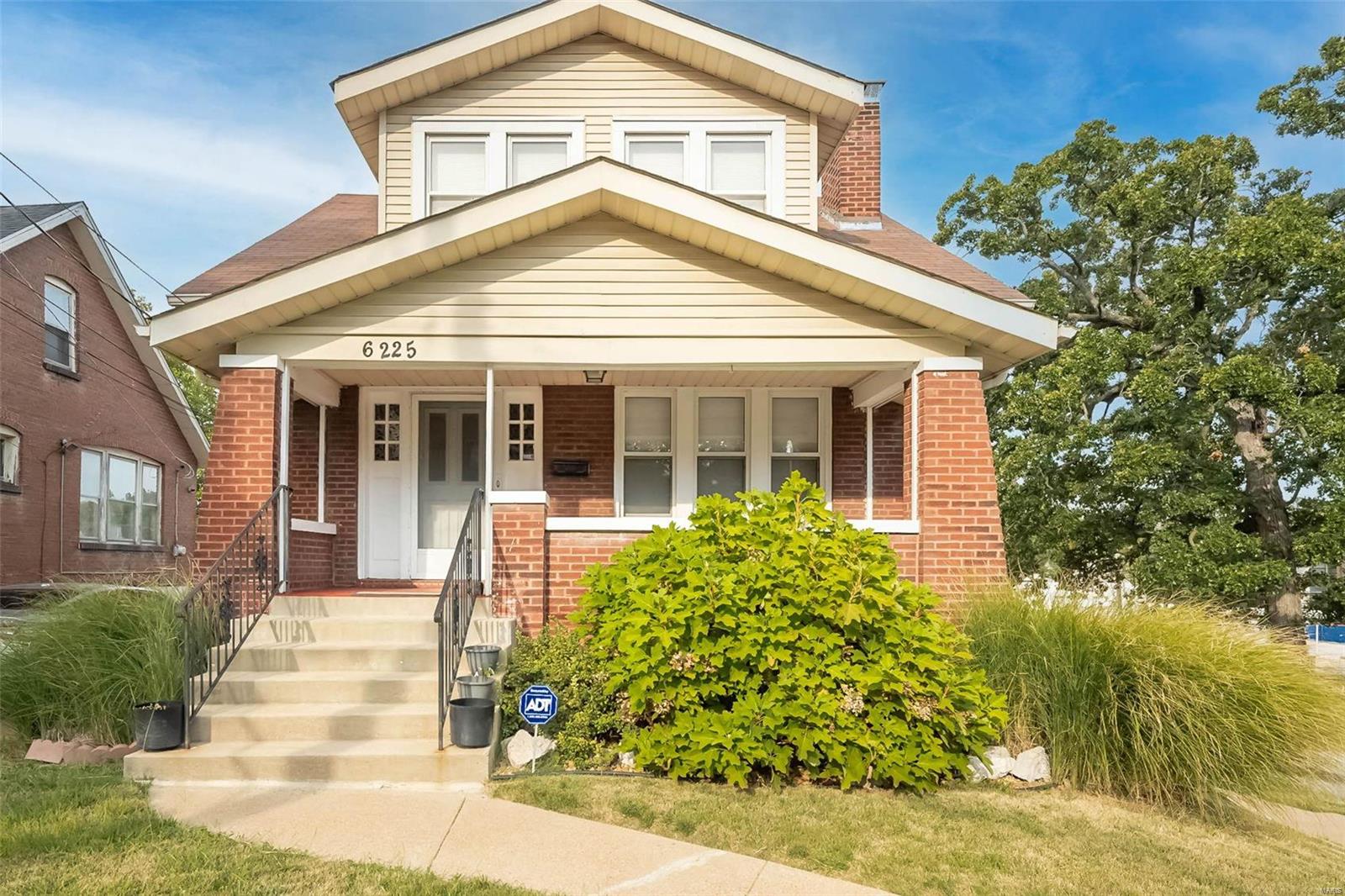 Creston Ave, Saint Louis, MO 63121