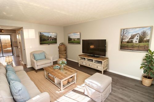23b-8176 Rochester Way, Westerville, OH, 43081-5537 | Card Image