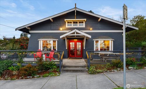 317 2nd St, Langley, WA, 98260-9729 | Card Image