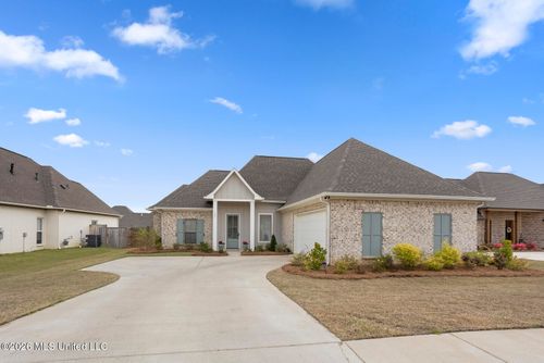 589 E Park St, Canton, MS, 39046-2500 | Card Image