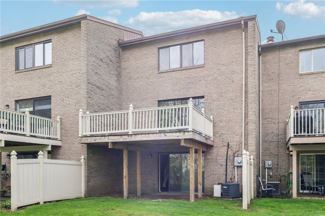 202 - 202 Williamsburg Ln, Condo with 3 bedrooms, 4 bathrooms and 2 parking in Murrysville PA | Image 37