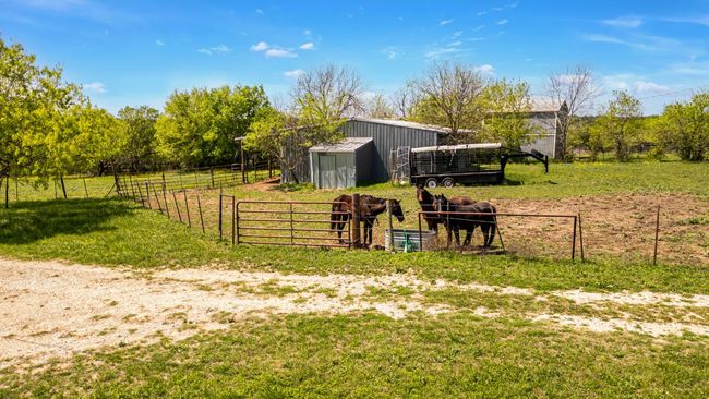 13484 Avis Rd, Home with 2 bedrooms, 3 bathrooms and 2 parking in Dale TX | Image 27