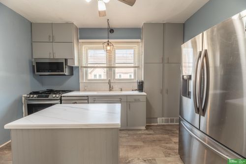 940 E 6th St, Fremont, NE, 68025-5244 | Card Image