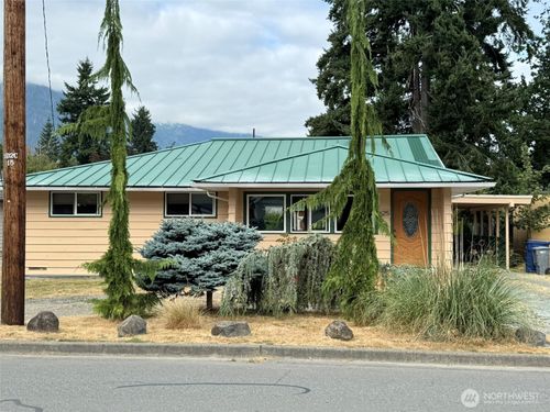 625 Sauk Ave, Darrington, WA, 98241-7729 | Card Image