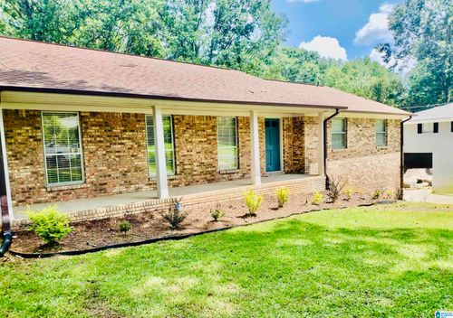 6420 White Ct, BESSEMER, AL, 35023-5584 | Card Image