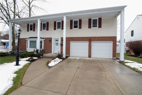 42 Carriage Circle, Amherst, NY, 14221 | Card Image