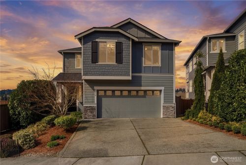 8218 Ne 196th St, Kenmore, WA, 98028-2167 | Card Image