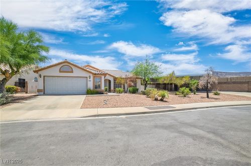 114 Tamarack Dr, Henderson, NV, 89002-8208 | Card Image