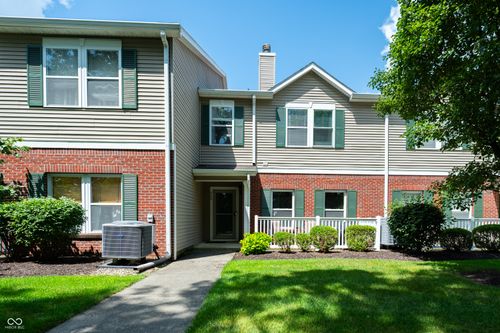 900-12235 Bubbling Brook Dr, Fishers, IN, 46038-5611 | Card Image