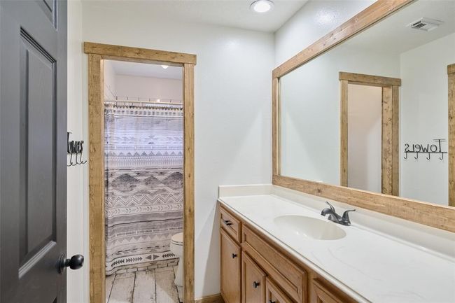 27548 Log Cabin Rd N, House other with 4 bedrooms, 2 bathrooms and 2 parking in Montgomery TX | Image 22