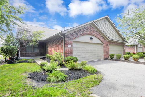 5530 Brighton Hill Ln, Dublin, OH, 43016-1527 | Card Image