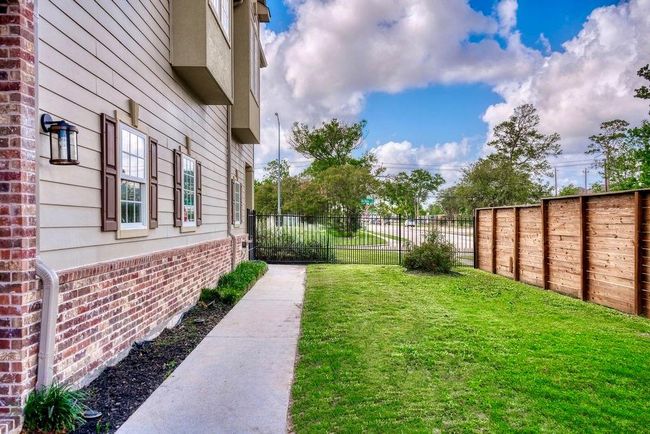 1148 Du Barry Ln, House other with 4 bedrooms, 4 bathrooms and 2 parking in Houston TX | Image 4