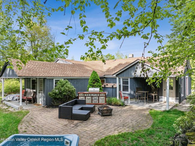 18 Railroad Ave, House other with 5 bedrooms, 2 bathrooms and null parking in Tannersville NY | Image 6