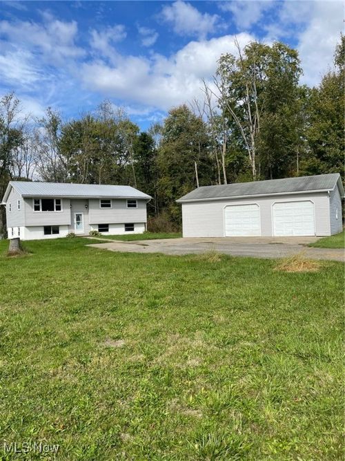 8449 Ridge Rd, Kinsman, OH, 44428-9577 | Card Image