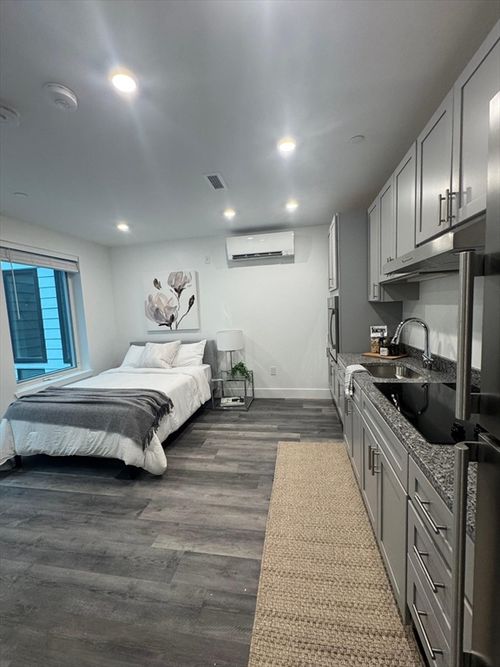 327-585 Essex St., Lynn, MA, 01902 | Card Image