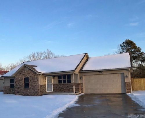 3 Cedar St, Greenbrier, AR, 72058-9207 | Card Image