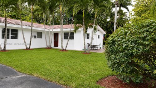 2-4760 Sw 66th Ter, Davie, FL, 33314-4325 | Card Image