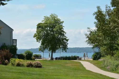 5605 Creek'S Xing E, Williamsburg, MI, 49690 | Card Image