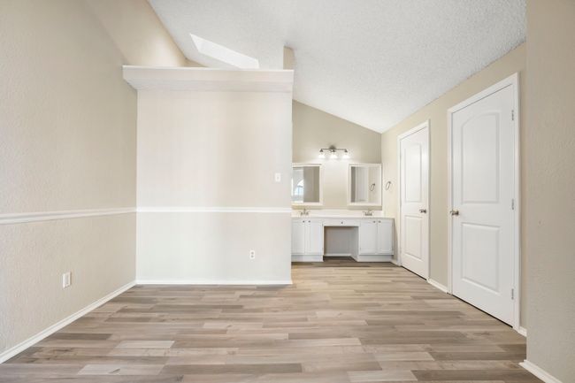APT-137 - 521 Ranch Trl, Condo with 2 bedrooms, 2 bathrooms and null parking in Irving TX | Image 19